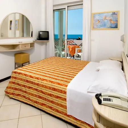 Prestige Hotel 3*